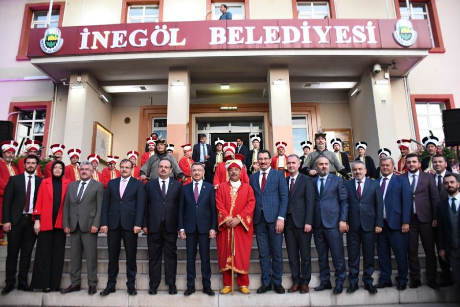 Recep Tayyip Erdogan In Boyu Kac Sizce Kizlarsoruyor