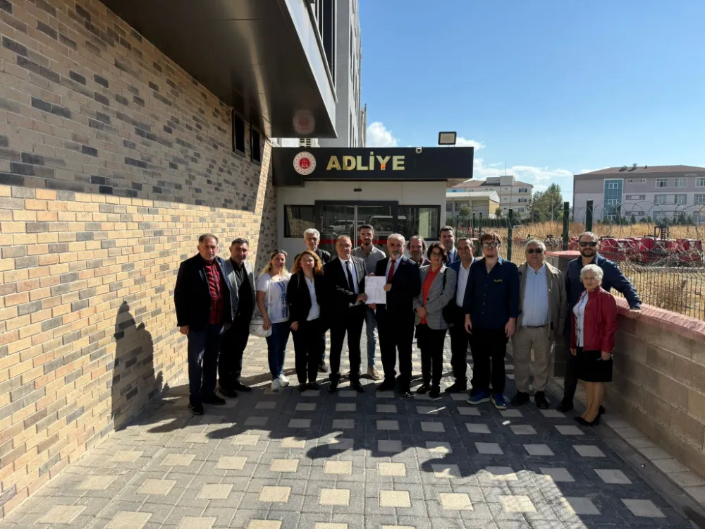 CHP İnegöl İlçe Başkanlığı’nda Zemci Şahin Mazbatasını Aldı