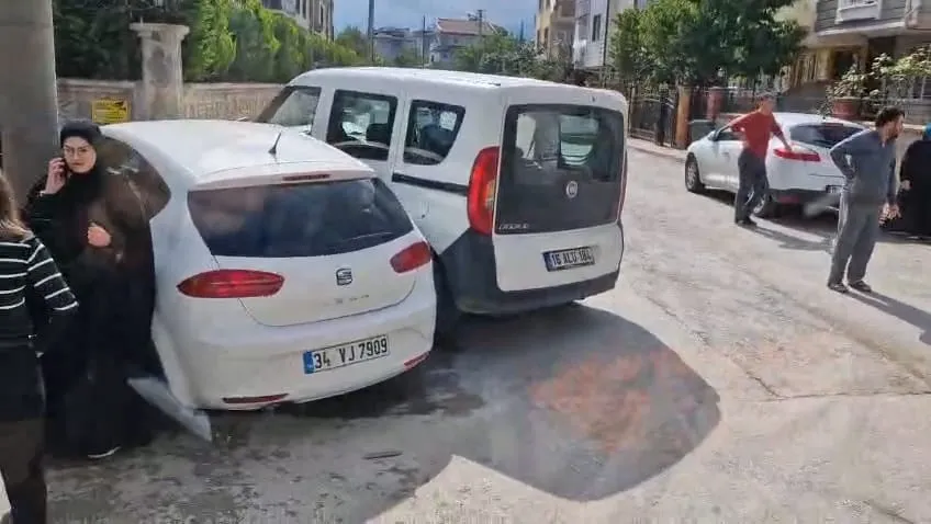 İnegöl’de Kontrolsüz Kavşakta Kaza: Bir Kişi Yaralandı