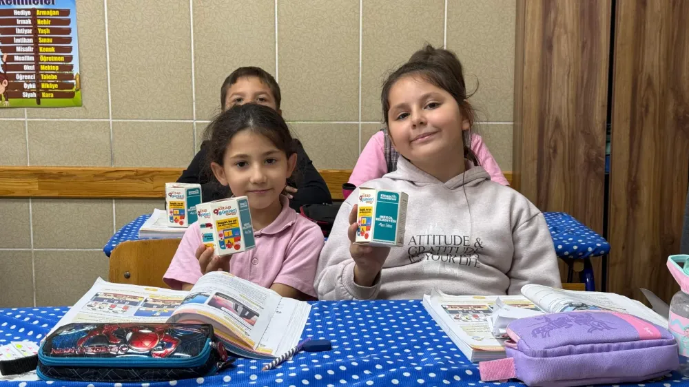 Kitap Fuarının Habercisi Kumbaralar Öğrencilere Dağıtıldı
