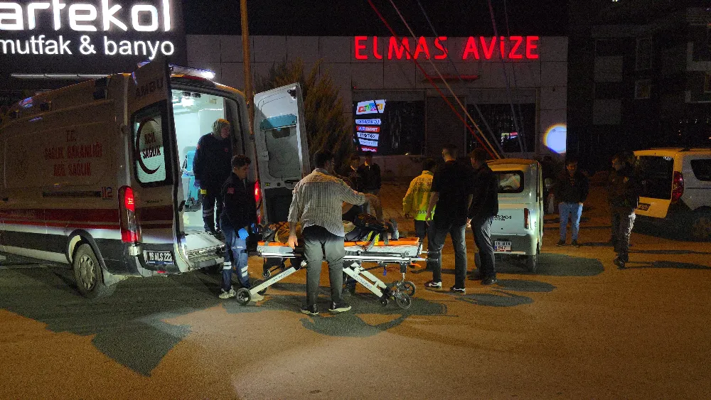 İnegöl’de Elektrikli Araç Kaldırıma Çarptı: Yaşlı Kadın Yaralandı