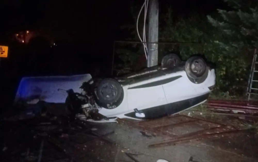 İnegöl’de Takla Atan Otomobilde 2 Kişi Yaralandı