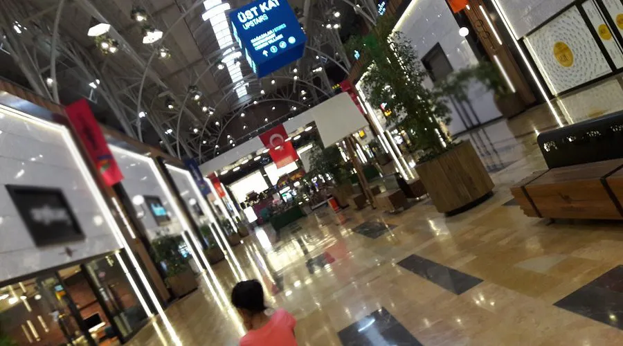 İnegöl’de İki Mobilya Firması İflas Etti