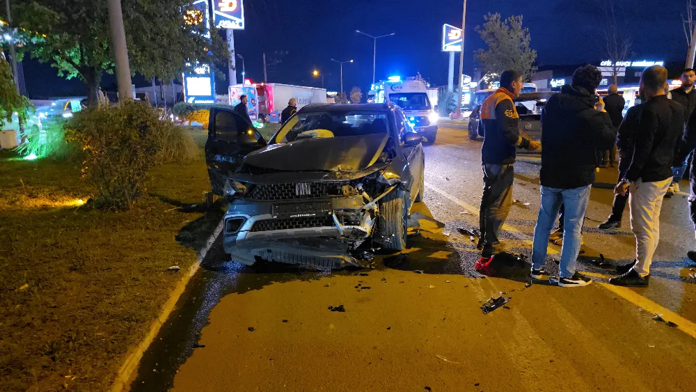 İnegöl girişinde feci kaza! Savaş alanına döndü...