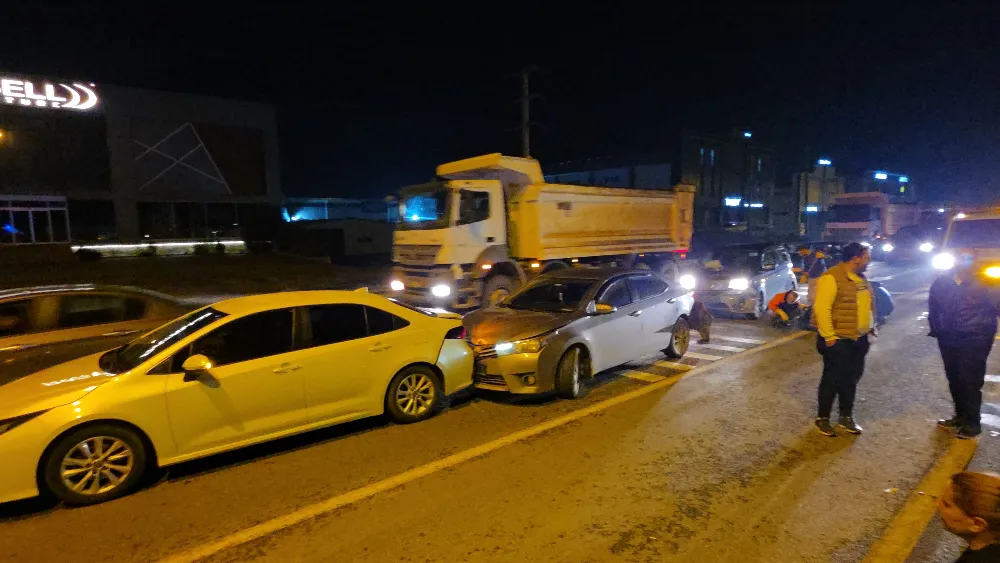 İnegöl girişinde can pazarı! Yaralılar var...