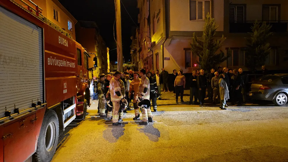 Balkonda çıkan yangın korkuttu