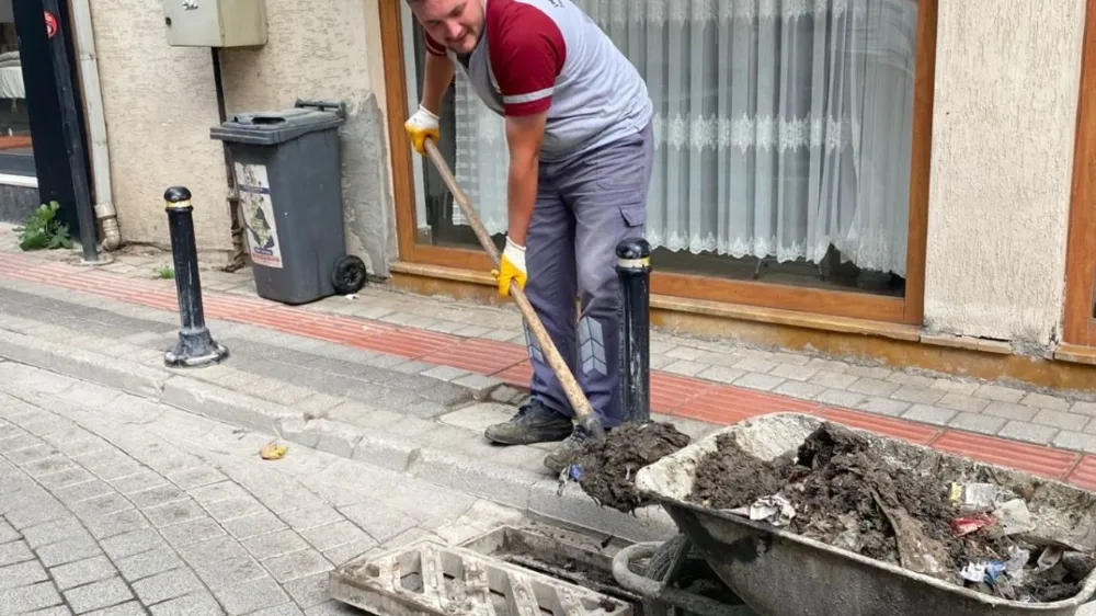 İnegöl Belediyesi’nden Rögar Temizliklerine Destek
