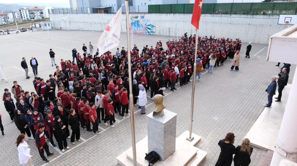 Dr. Emin Acar İmam Hatip Ortaokulu’ndan Gazze’ye Destek Kampanyası