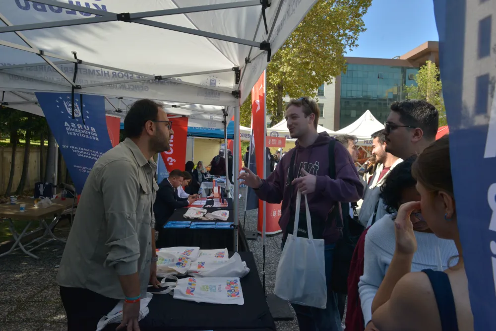 Büyükşehir’den üniversiteli gençlere sıcak karşılama