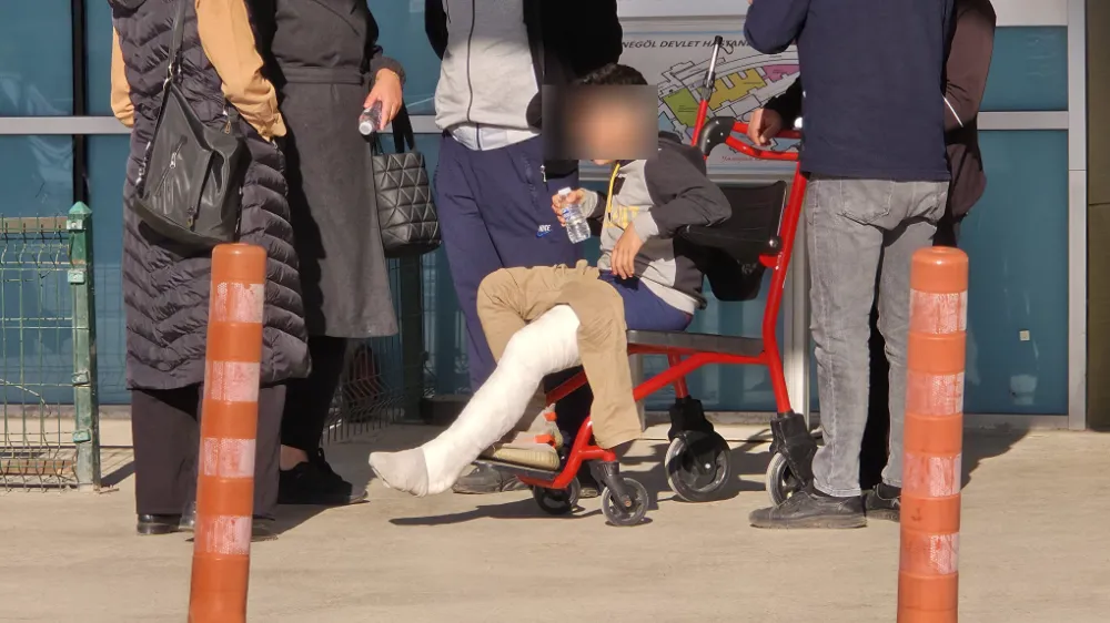 İnegöl’de 12 Yaşındaki Çocuk Trafik Kazasında Yaralandı