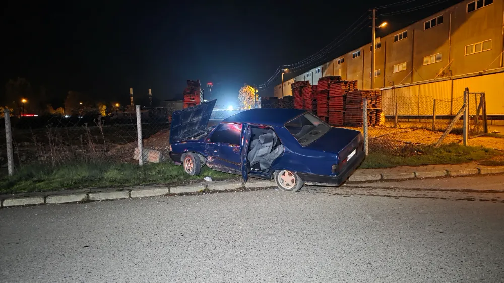 İnegöl’de Kavşakta Kaza: 1 Kişi Yaralandı