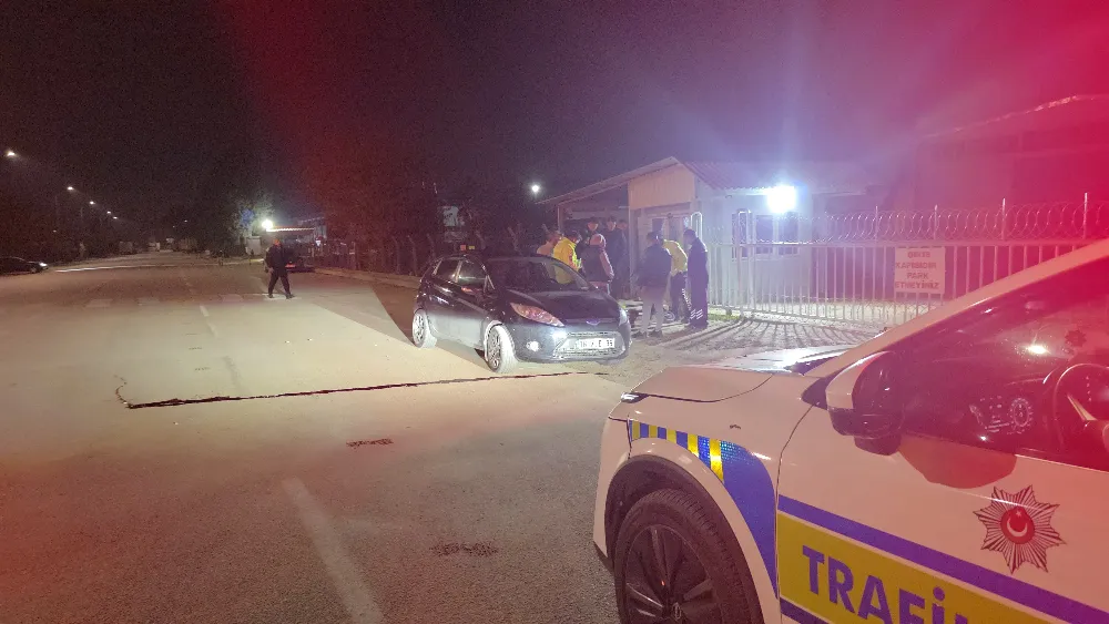 İnegöl OSB’de Otomobil ile Scooter Çarpıştı: 21 Yaşındaki Sürücü Ağır Yaralandı