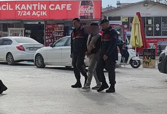 İnegöl’e Uyuşturucu Getiren Şüpheli Jandarmanın Nefes Kesen Takibiyle Yakalandı