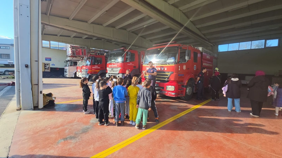İnegöllü Minik Öğrencilerden İtfaiye Müdürlüğü’ne Ziyaret!