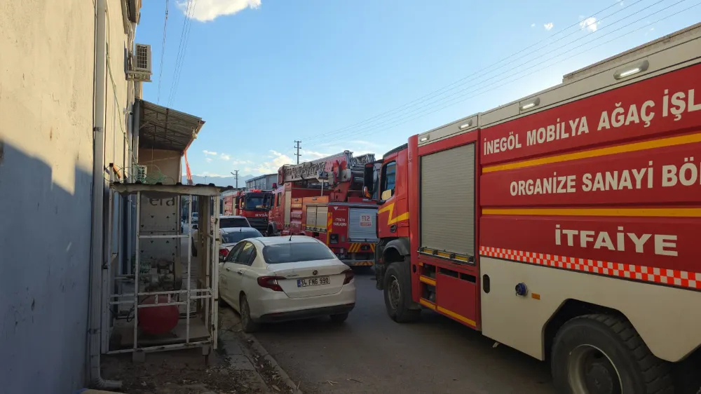 Mahmudiye Mahallesi’nde Mobilya İmalathanesinde Yangın