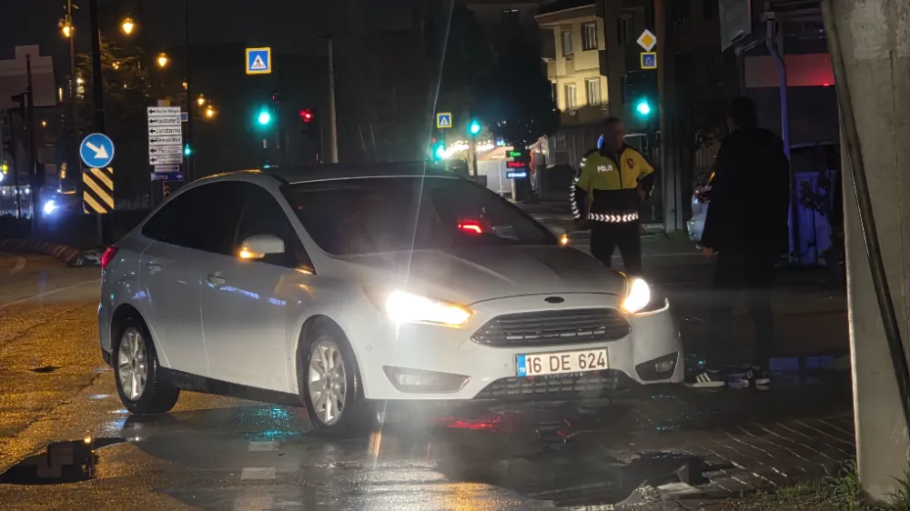 İnegöl’de otomobil ile elektrikli bisiklet çarpıştı: 1 yaralı