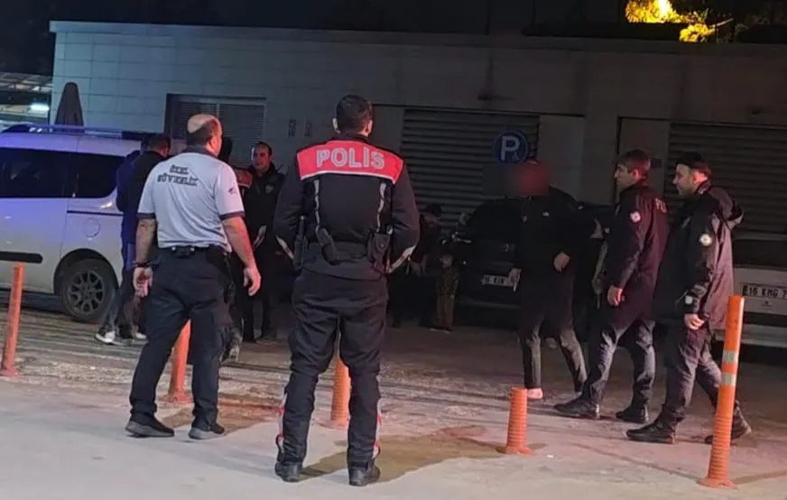 İnegöl’de Alkollü Kardeşlerin Bıçaklı Kavgası Hastanede Bitti!