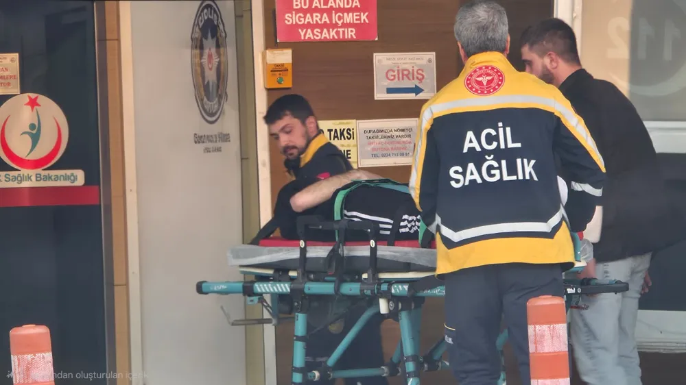 Otomobil ile motosiklet çarpıştı; 1 yaralı!	