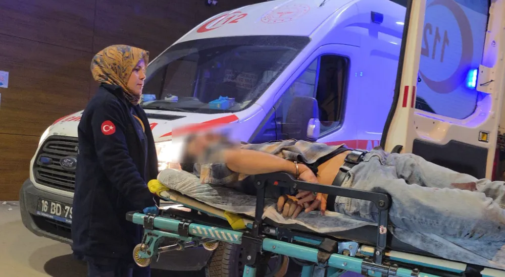 İnegöl’de Alkollü Kavga: Araçların Camlarını Kırdılar