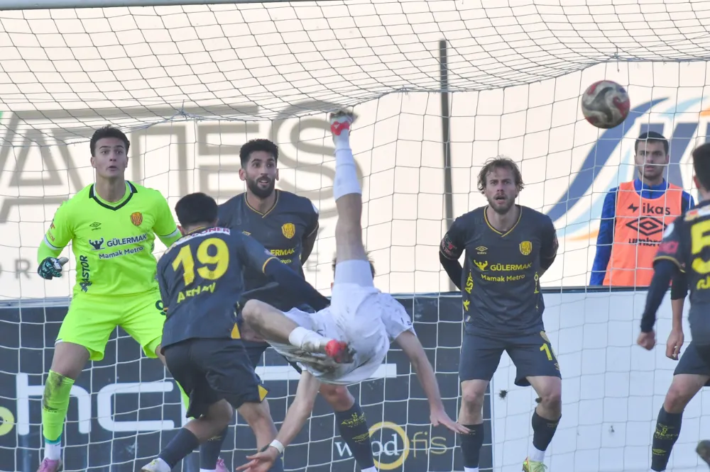 Sultan Su İnegölspor Sahasında Yıkıldı!