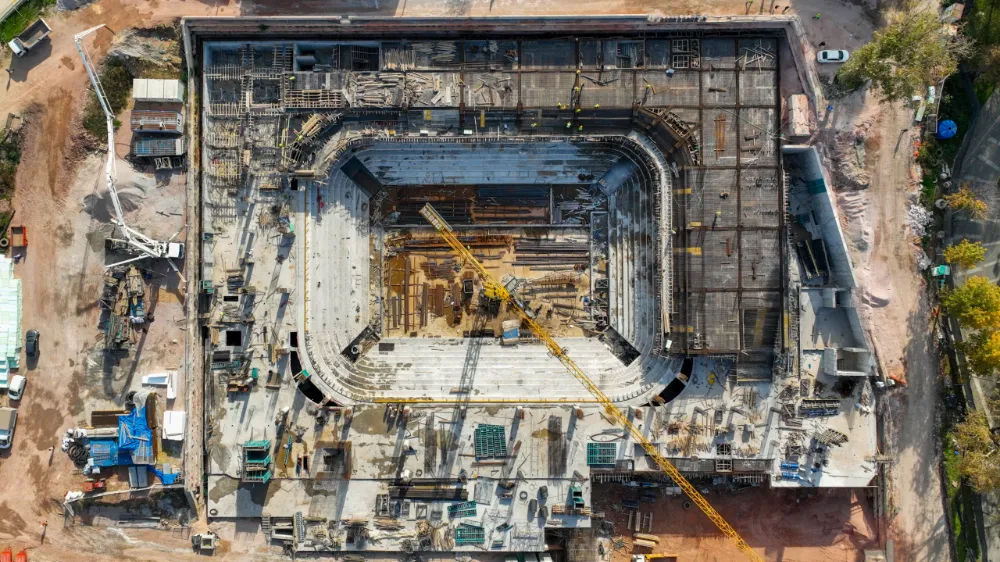 Atatürk Spor Salonu hızla yükseliyor