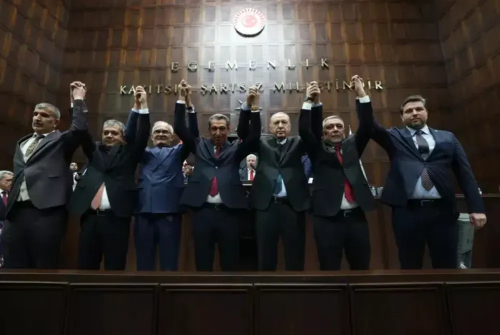 10 belediye başkanı AK Parti