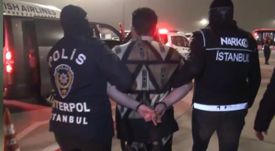 Bakan Yerlikaya açıkladı: Kırmızı bültenle aranan 3 kişi yakalandı