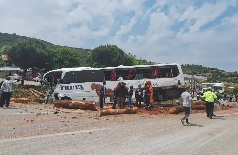 Zincirleme Kazada Can Pazarı! 7 Kişi Öldü