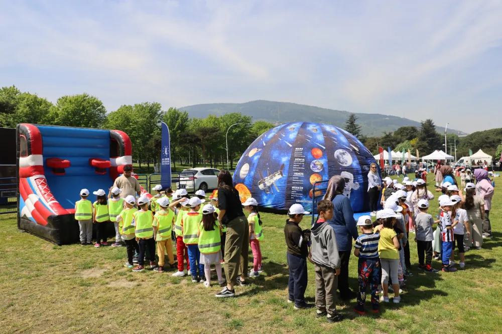 Bursa Uluslararası Spor Festivali’nde çocuklar doyasıya eğlendi