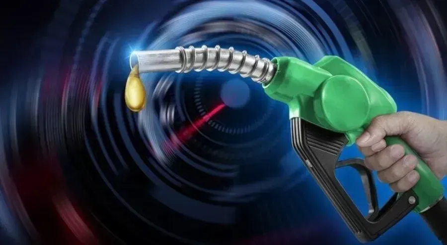 Benzin ve motorine bu gece çifte zam geliyor