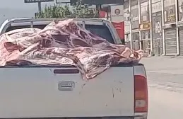 İnegöl’de Üstü Açık Pikapla Taşınan Etler Tepki Çekti