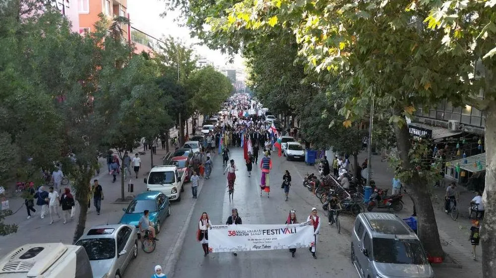 38. Uluslararası Kültür Sanat Festivali Açılış Programlarıyla Başladı