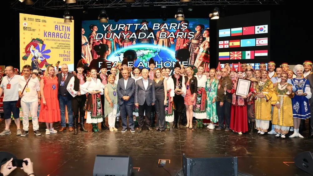 37. Uluslararası Altın Karagöz Halk Dansları birincisi Bulgaristan oldu