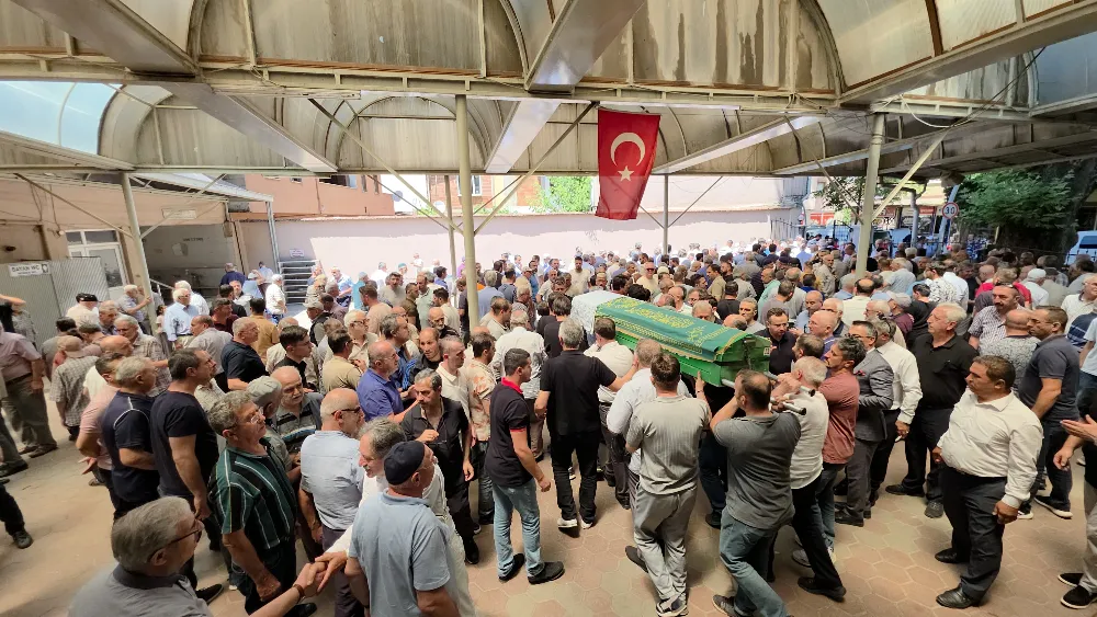 İnegöl’ün Hayırsever Çınarı Muzaffer Samda Son Yolculuğuna Uğurlandı