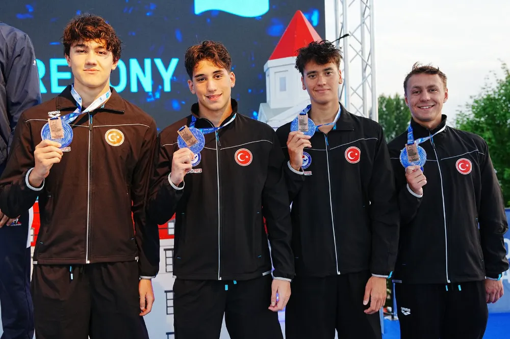 Bursalı yüzücü Özgür Yonca, Avrupa üçüncüsü