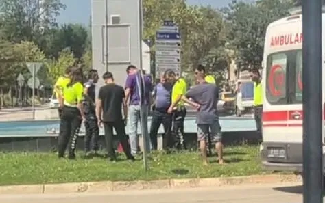 Süs Havuzuna Düşen Alkollü Şahıs Son Anda Kurtarıldı.. 