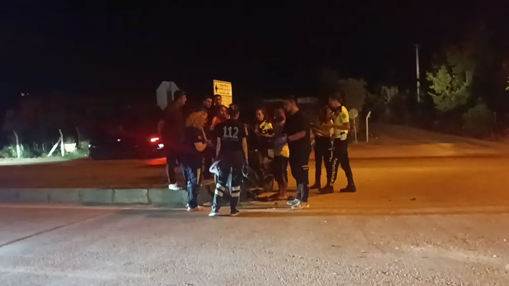 İnegöl’de hafif ticari araç ile motosiklet çarpıştı: 1 yaralı