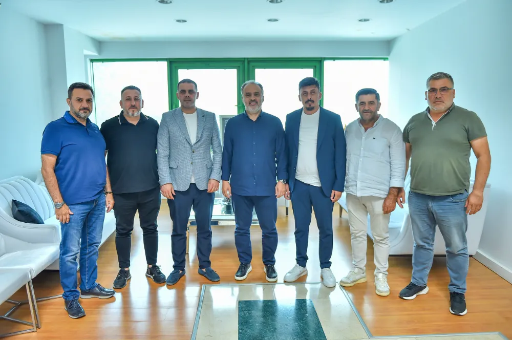 İnegölspor Başkanı Ademoğlu’ndan Onursal Başkan Aktaş’a Ziyaret