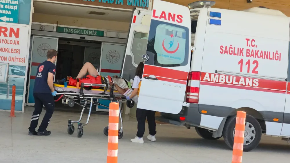 İnegöl’de feci kaza: Araçta sıkışan sürücü saatlerce kurtulmaya çalıştı