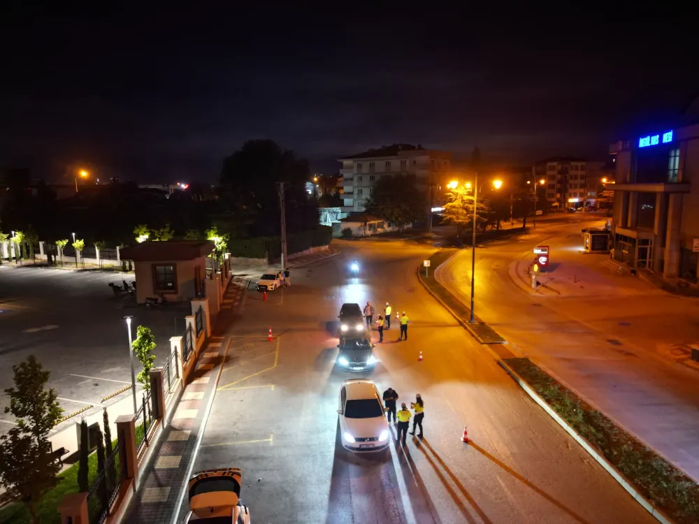 İnegöl’de trafik uygulaması: Muayenesiz araçlar otoparka çekildi