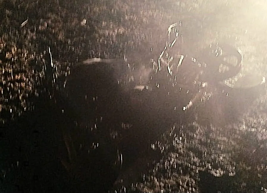 Park halindeki motosiklet alev alev yandı 