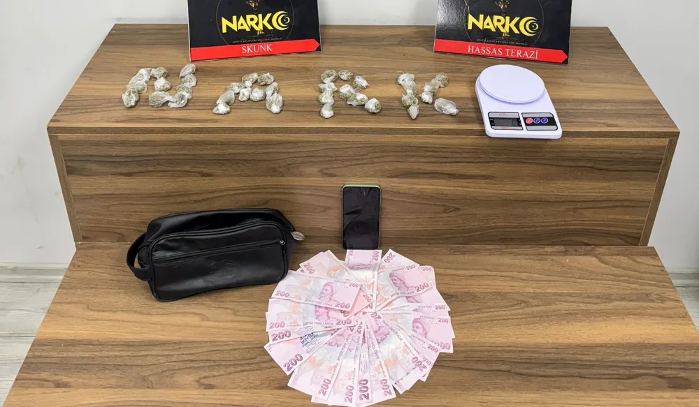 Uyuşturucu Tacirine Suçüstü: 36 Paket Esrar Ele Geçirildi