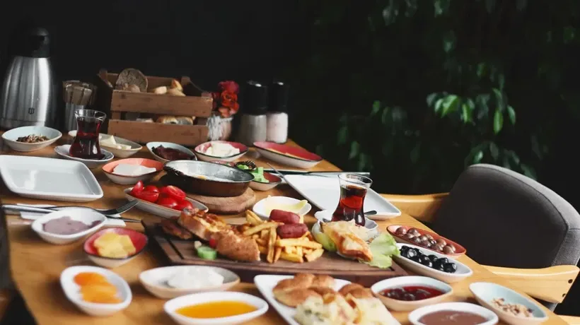 Serpme Kahvaltı Tarih Oluyor! İsrafın Önüne Geçilecek