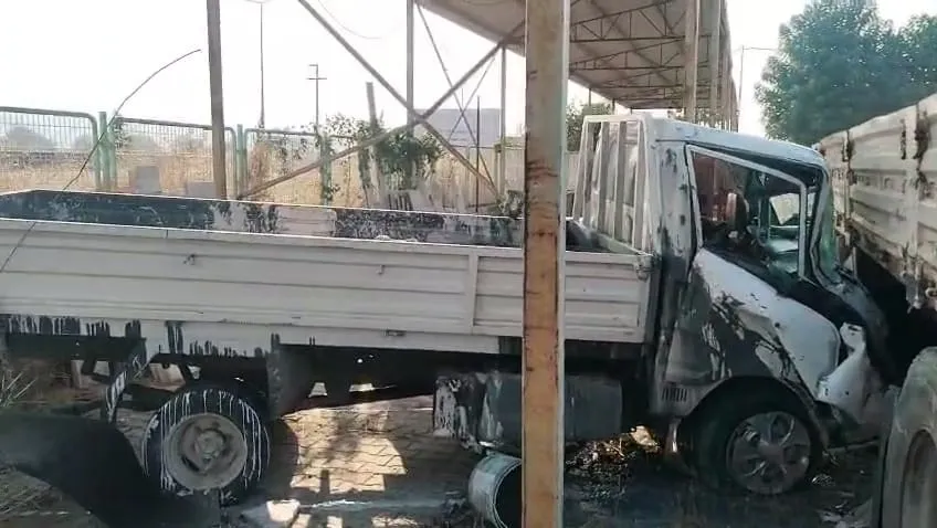 Kamyonet Tıra Çarptı: 1 Yaralı