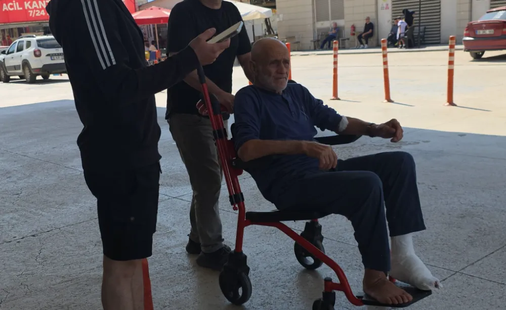 İnegöl'de yaşlı adam ayağını kesti