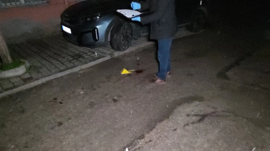 İnegöl'de kuzeni tarafından bıçaklanan genç ağır yaralandı