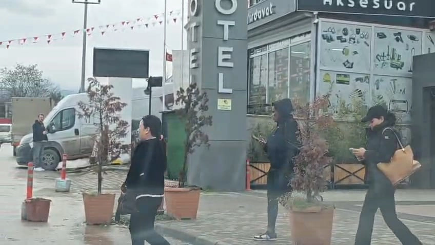 İnegöl’de Masaj ve SPA Merkezine Operasyon: 3 Kaçak İşçi Yakalandı..