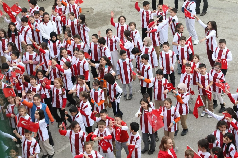 Çocuklar İnegölspor Formasıyla Buluşuyor