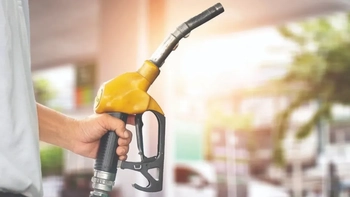 Akaryakıta bayram öncesi zam!