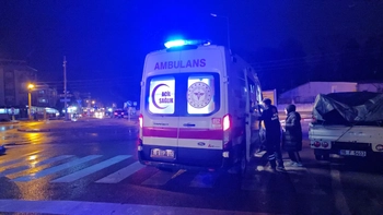 İnegöl’de Yaya Geçidinde Kaza: 60 Yaşındaki Yaya Yaralandı